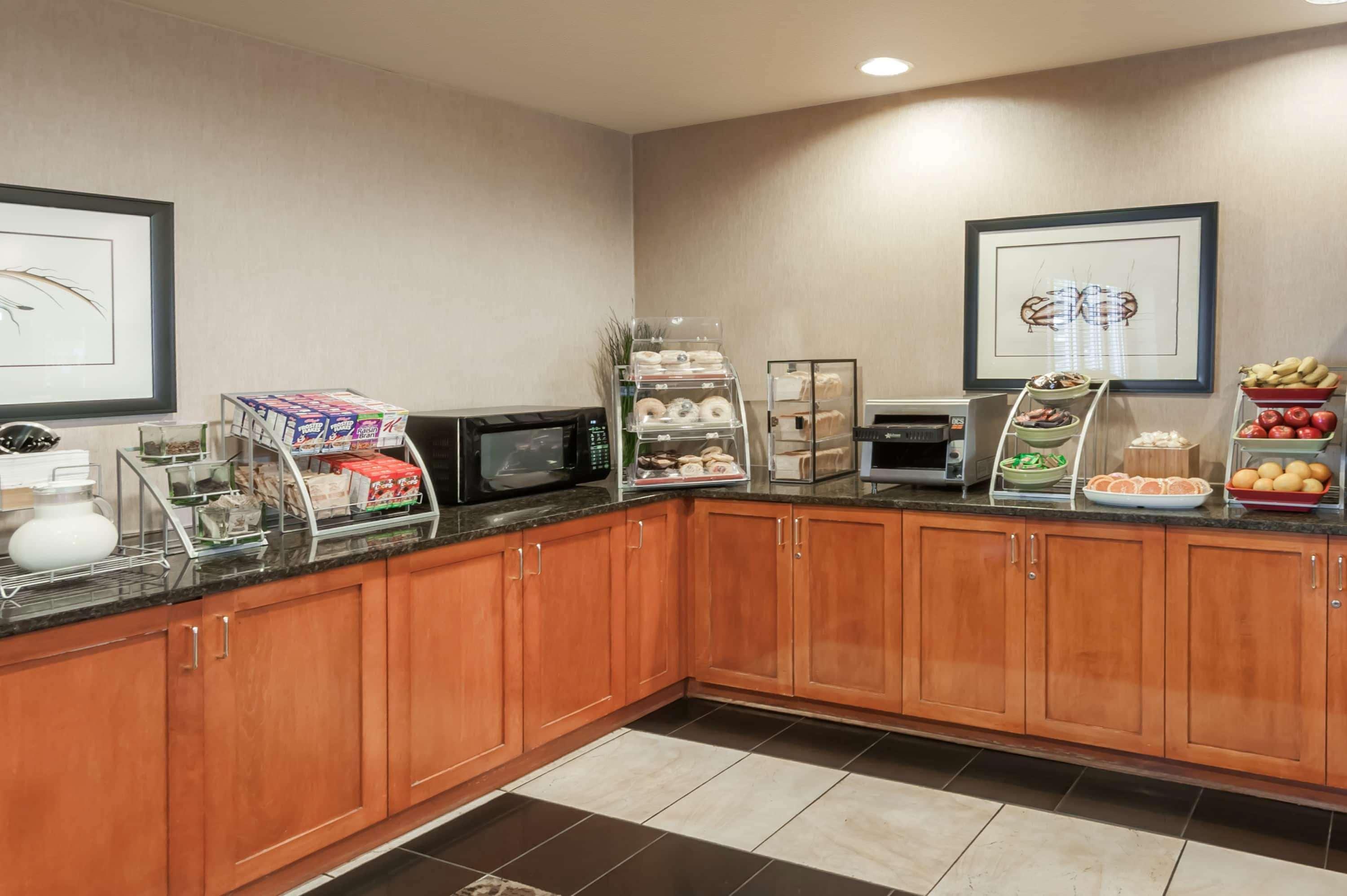 Wingate By Wyndham - Edmonton West Hotell Eksteriør bilde