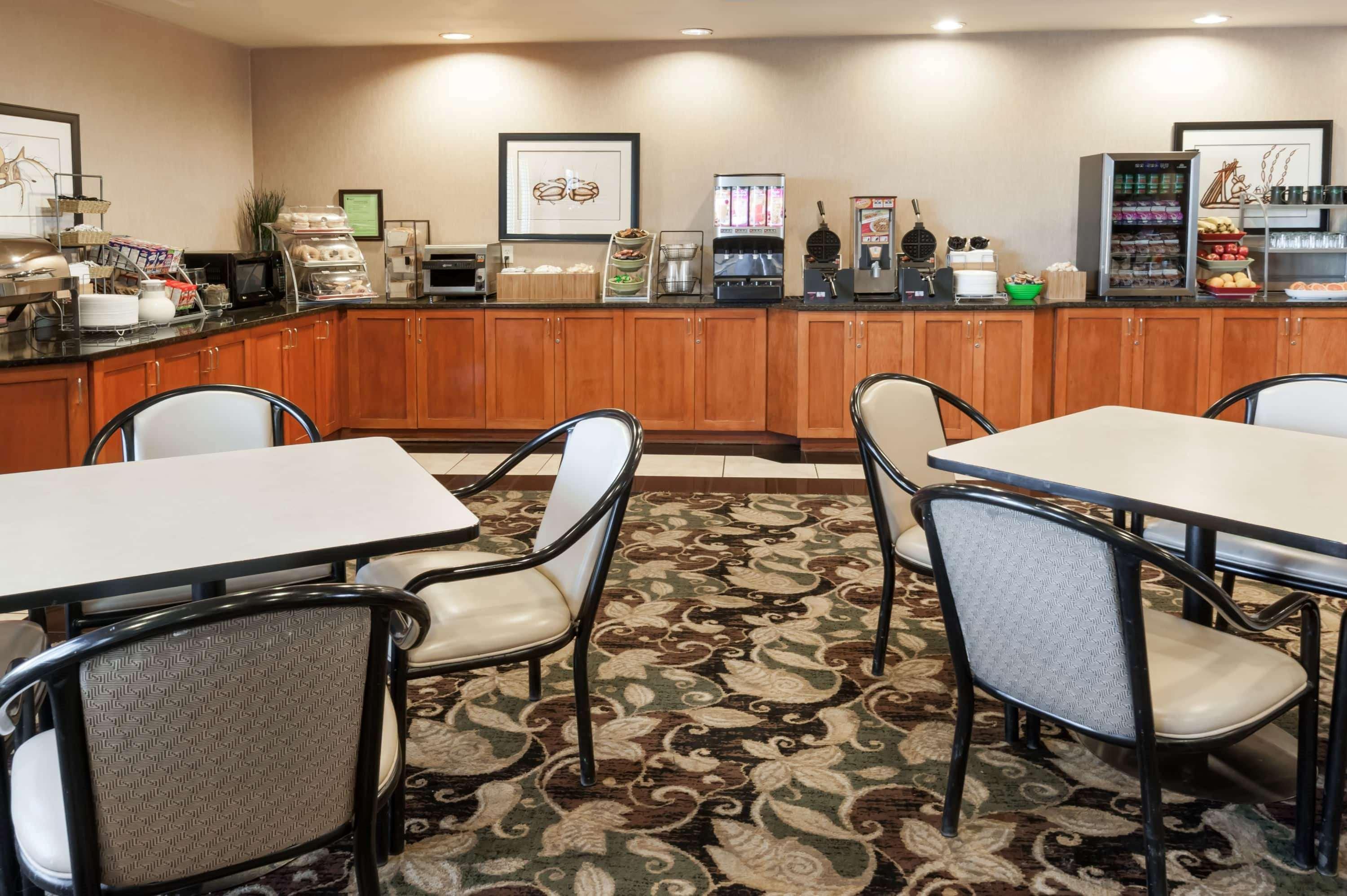 Wingate By Wyndham - Edmonton West Hotell Eksteriør bilde
